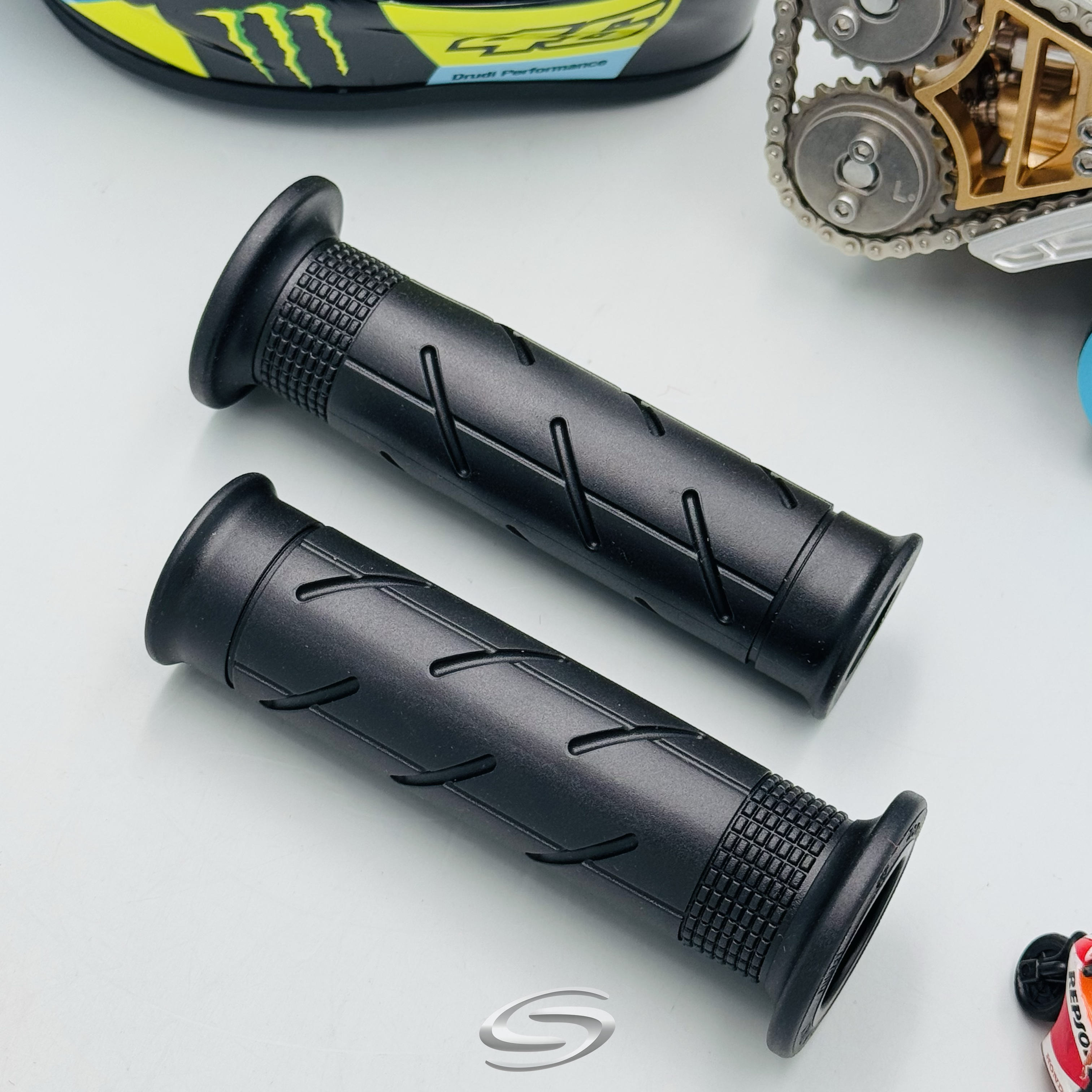 Domino Grip